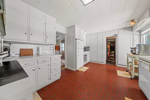 Kitchen - 107 Pine Tree Rd, Perry, FL 32348 photo 1 of 7