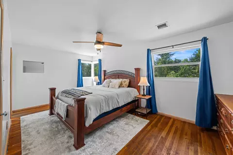Bedroom - 107 Pine Tree Rd, Perry, FL 32348 photo 1 of 8