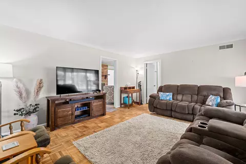 Living - 107 Pine Tree Rd, Perry, FL 32348 photo 1 of 3