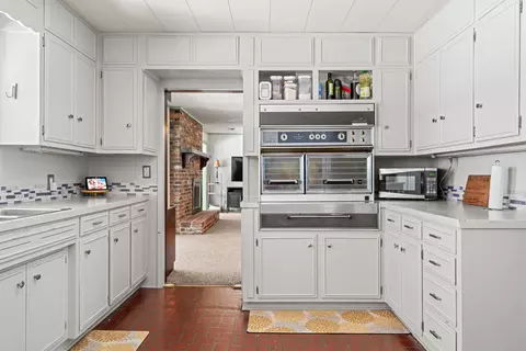 Kitchen - 107 Pine Tree Rd, Perry, FL 32348 photo 4 of 7