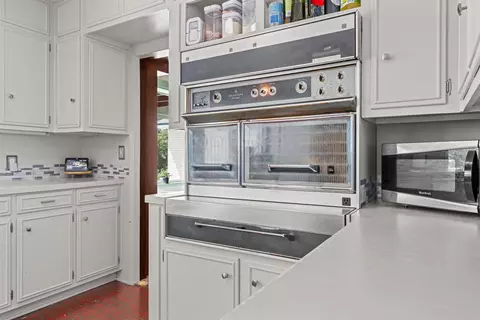 Kitchen - 107 Pine Tree Rd, Perry, FL 32348 photo 6 of 7