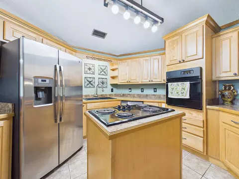 Kitchen - 3595 Azalea Dr, Perry, FL 32348 photo 2 of 6