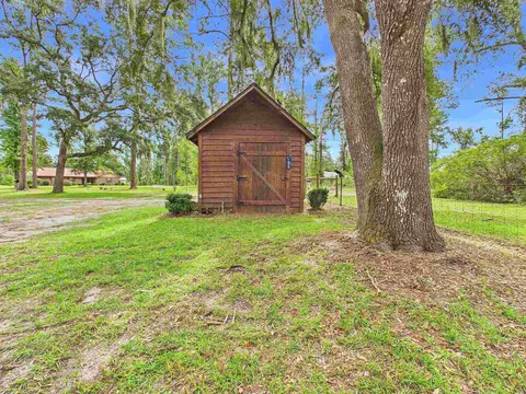 Exterior - 3595 Azalea Dr, Perry, FL 32348 photo 4 of 10