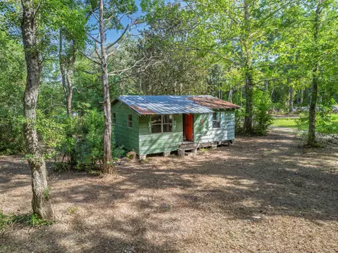 124 P A Sanders Rd, Sopchoppy, FL 32358