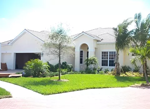 1818 Cayon Ct, Cape Coral, FL 33991