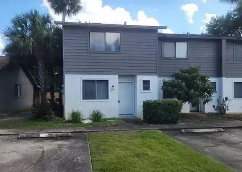176 W Sandalwood Ct, Daytona Beach, FL 32119