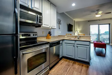 215 W College Ave UNIT 711, Tallahassee, FL 32301