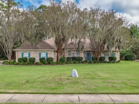 214 Meadow Ridge Dr, Tallahassee, FL 32312