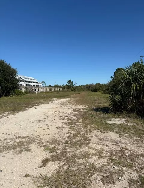 1100 15th St, Mexico Beach, FL 32456