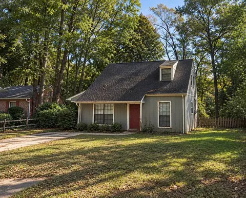 1057 Longstreet Dr, Tallahassee, FL 32311