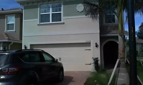 12518 Laurel Cove Dr, Fort Myers, FL 33913