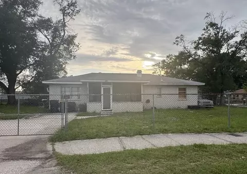 226 Adams St, Auburndale, FL 33823