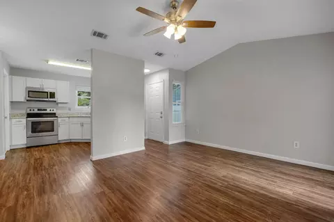 Living - 3229 Mound Dr, Tallahassee, FL 32309 photo 3 of 4
