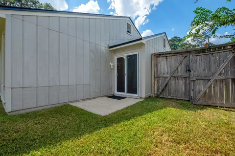 Exterior - 3229 Mound Dr, Tallahassee, FL 32309 photo 5 of 7