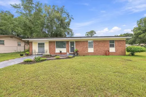 1013 Bob White Dr, Tallahassee, FL 32305