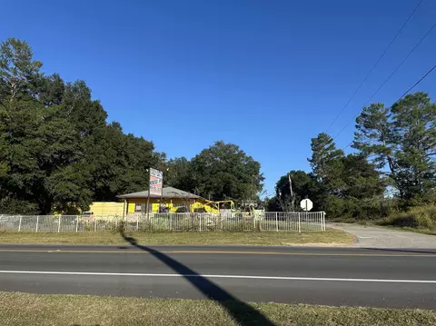 59 Nina St, Defuniak Springs, FL 32433