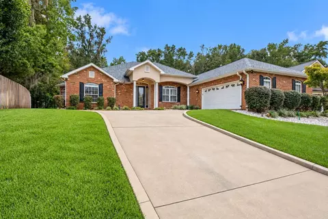 3335 Lake Run Dr, Tallahassee, FL 32309