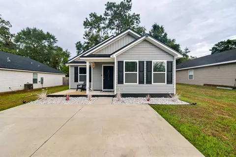 30 Maple Dr, Crawfordville, FL 32327