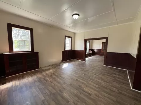 Living - 258 Harbin Rd, Quincy, FL 32351 photo 6 of 6