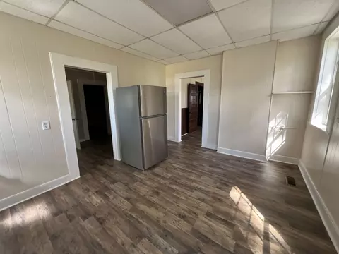 Kitchen - 258 Harbin Rd, Quincy, FL 32351 photo 1 of 1