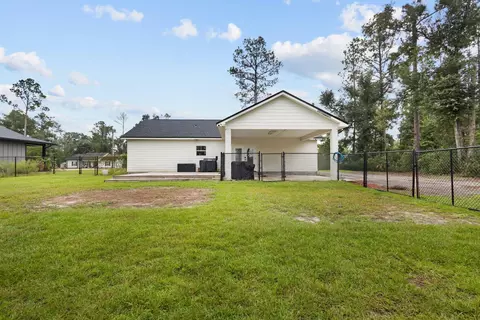 Exterior - 310 Judson Dr, Perry, FL 32348 photo 5 of 7
