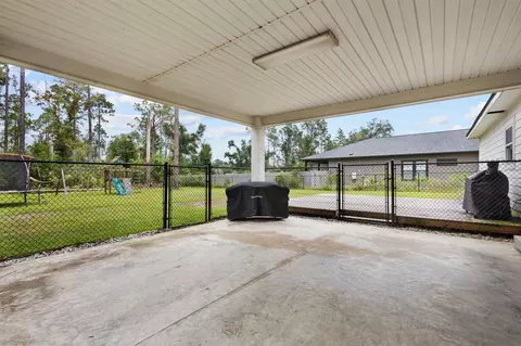 Exterior - 310 Judson Dr, Perry, FL 32348 photo 4 of 7