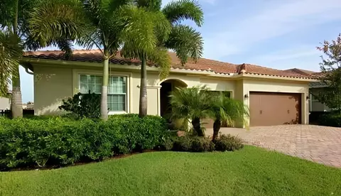 10551 Longleaf Ln, Wellington, FL 33414