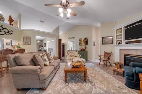 15 Flycatcher Pass, Crawfordville, FL 32327