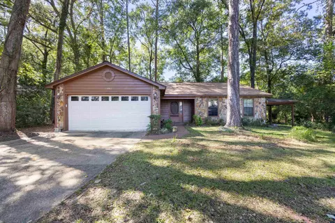 2002 Ted Hines Ct, Tallahassee, FL 32308