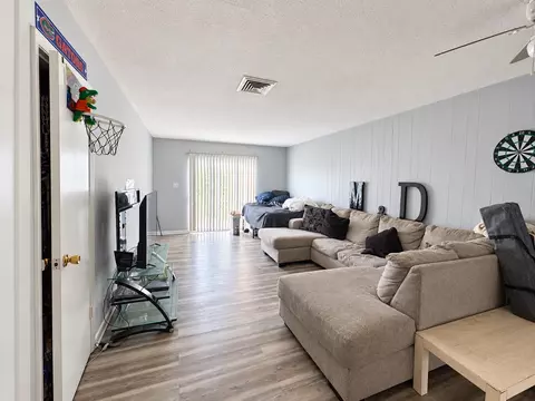 2325 W Pensacola St #132, Tallahassee, FL 32304