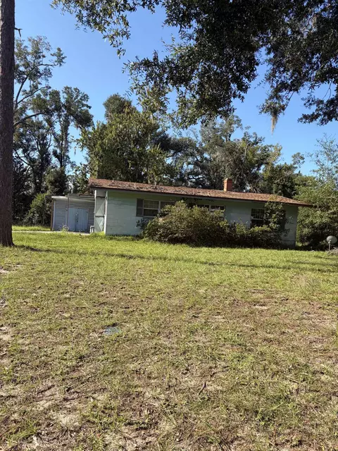 Exterior - 201 Alice St, Perry, FL 32348 photo 2 of 7