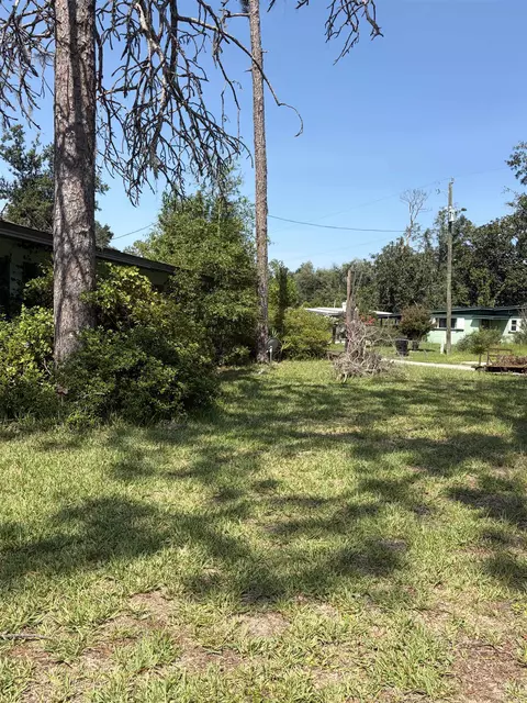 Exterior - 201 Alice St, Perry, FL 32348 photo 5 of 7