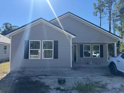 77 Powhatan St, Crawfordville, FL 32327