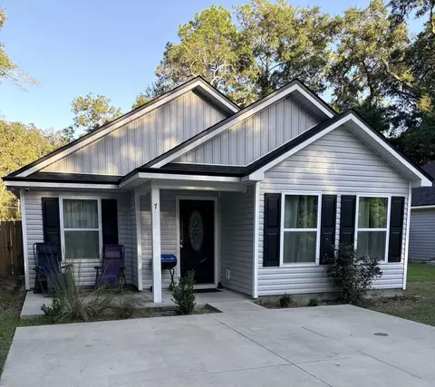 7 Stanley Dr, Crawfordville, FL 32327