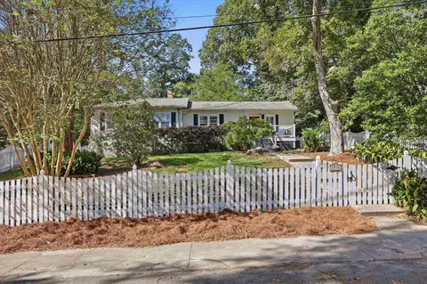 1936 Temple Dr, Tallahassee, FL 32303