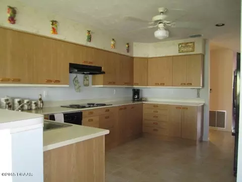 47 Kingsley Cir, Ormond Beach, FL 32174 photo 5