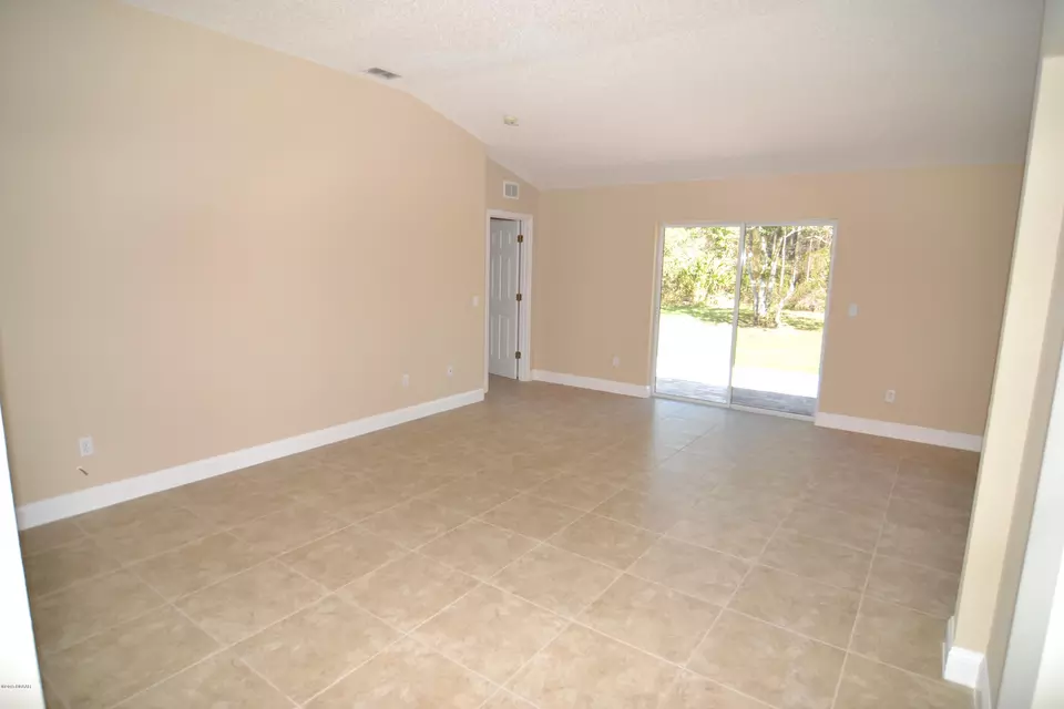  25 Rickenbacker Dr, Palm Coast, FL 32164 photo 6