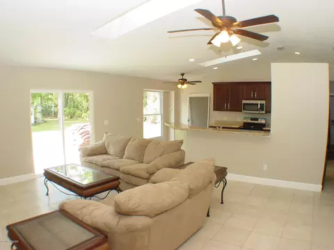 3005 Ragis Rd, Edgewater, FL 32132 photo 4