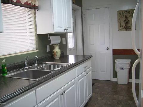 39 Riverview Dr, Ormond Beach, FL 32174 photo 4