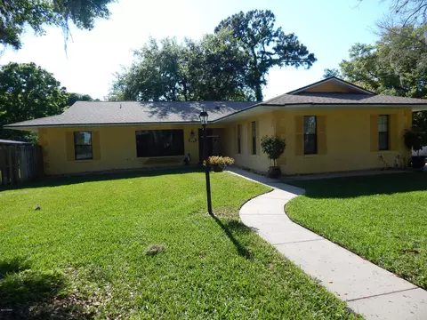652 N Beach St, Ormond Beach, FL 32174 photo 2