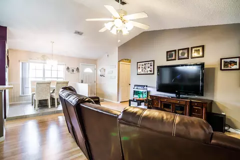 2903 Juniper Dr, Edgewater, FL 32141 photo 4