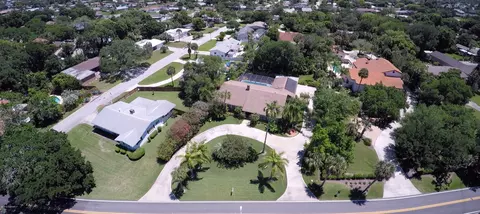 929 John Anderson Dr, Ormond Beach, FL 32176 photo 2
