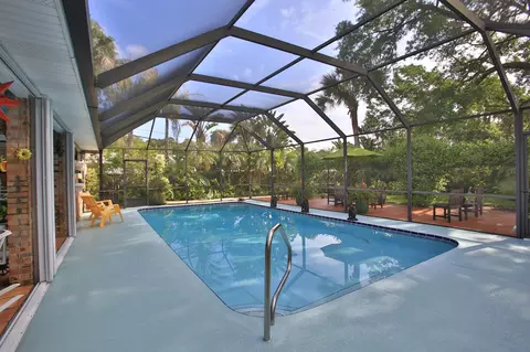 929 John Anderson Dr, Ormond Beach, FL 32176 photo 4
