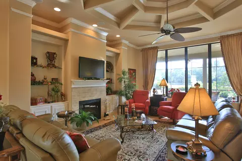 954 Stone Lake Dr, Ormond Beach, FL 32174 photo 4