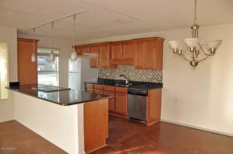 1016 S Riverside Dr, Edgewater, FL 32132 photo 9