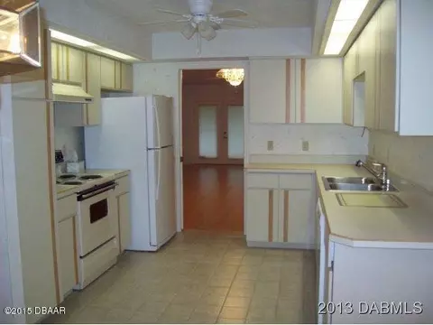 8 Mayfield Ter, Ormond Beach, FL 32174 photo 2