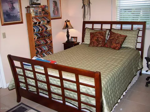 2414 Pine Tree Dr, Edgewater, FL 32141 photo 13