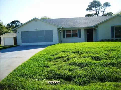 2414 Pine Tree Dr, Edgewater, FL 32141 photo 2