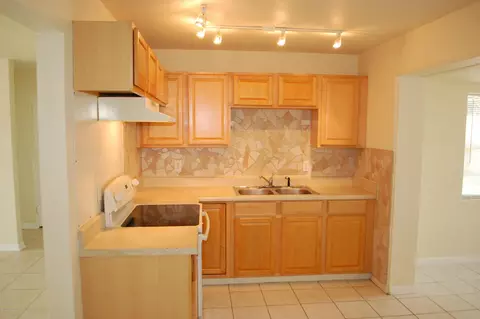 30 Sunny Shore Dr, Ormond Beach, FL 32176 photo 4