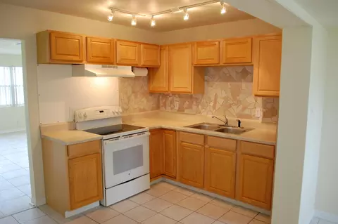 30 Sunny Shore Dr, Ormond Beach, FL 32176 photo 3